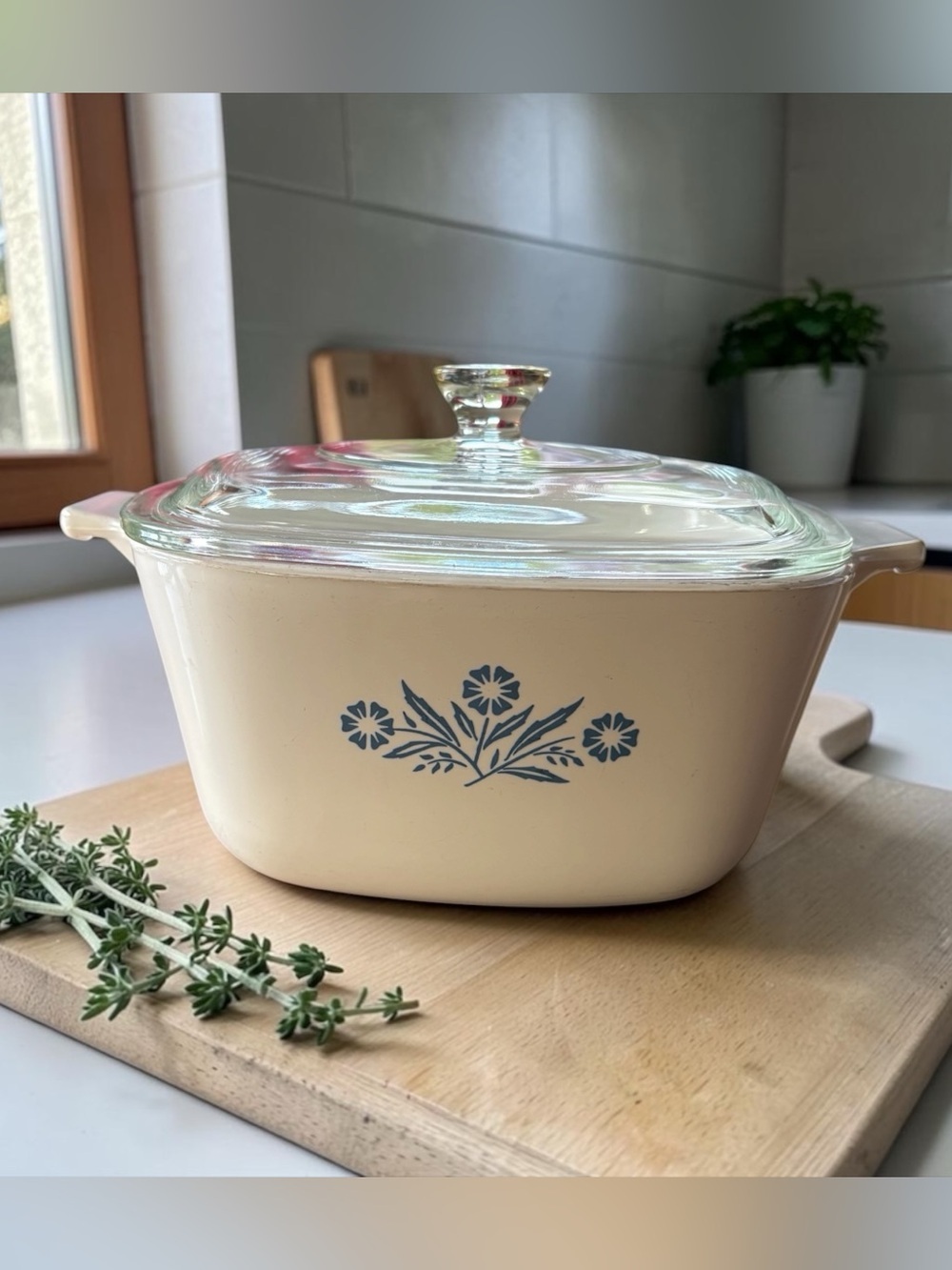 Corning Ware Blue Cornflower Vintage 7 Cup Casserole Dish With Glass Lid